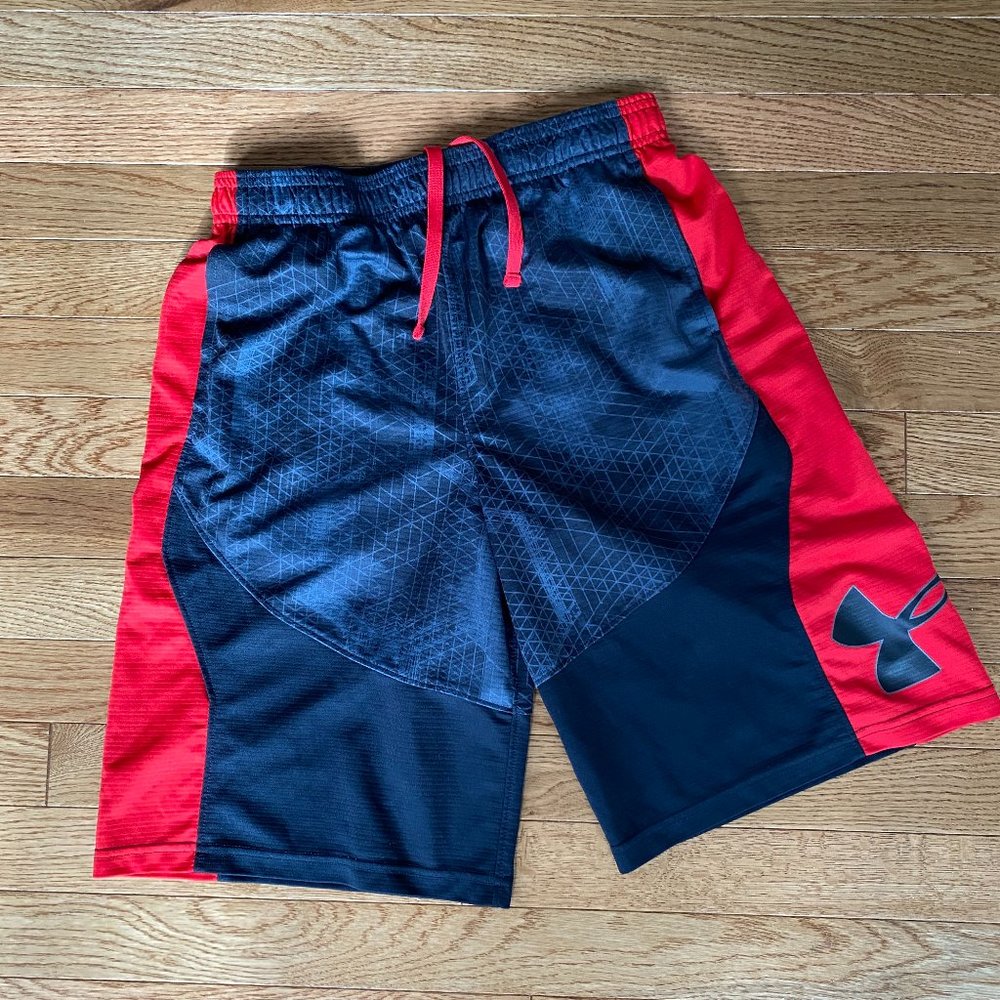 Under Armour red and black basketball shorts, Youth Large